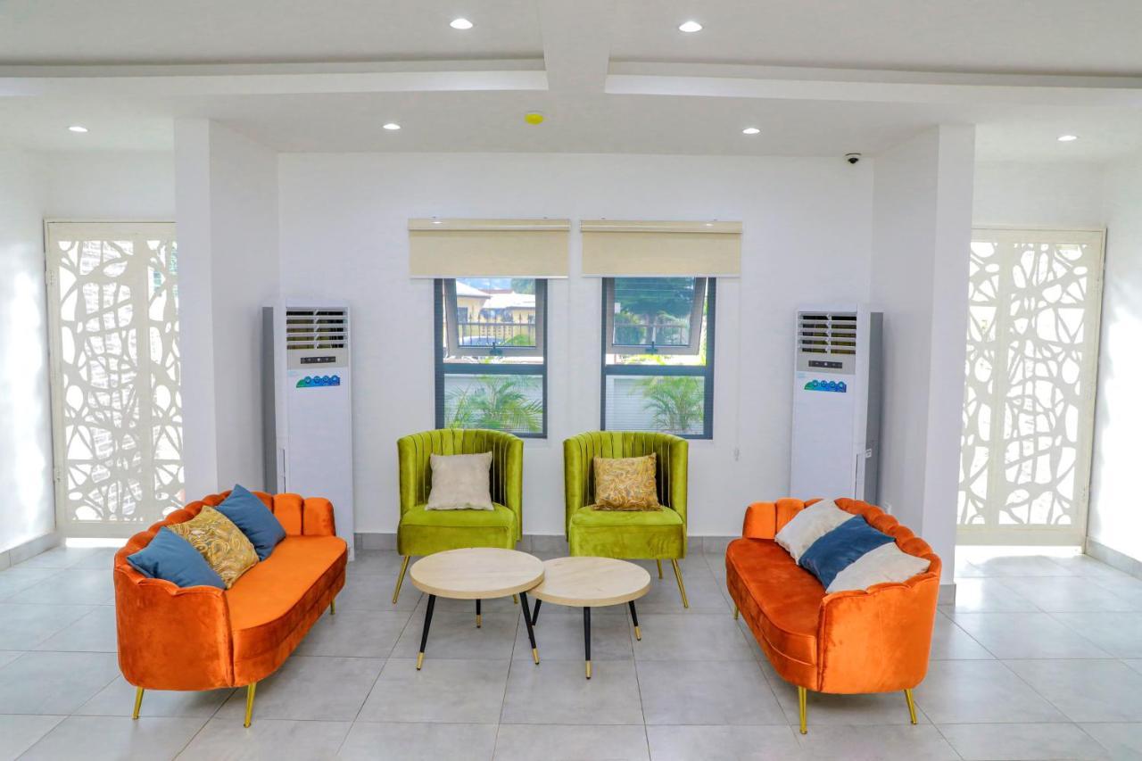 Quest Boutique Hotel Gwarinpa Ngoại thất bức ảnh