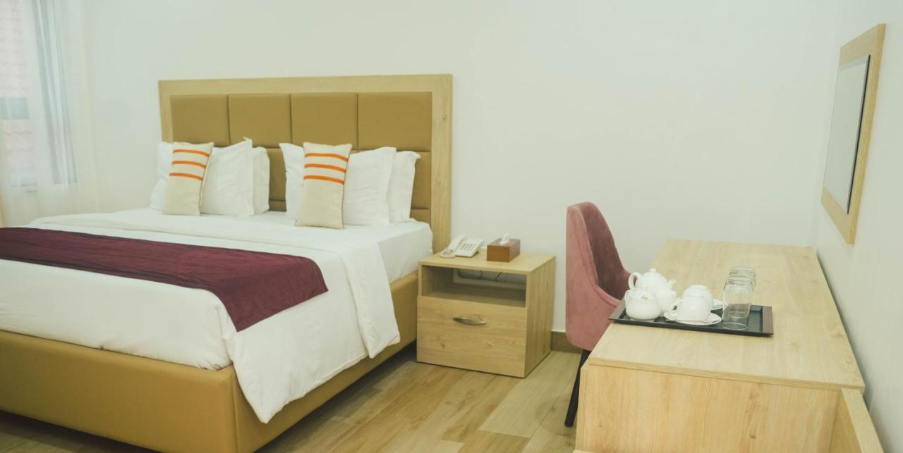 Quest Boutique Hotel Gwarinpa Ngoại thất bức ảnh