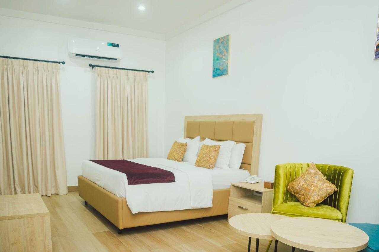 Quest Boutique Hotel Gwarinpa Ngoại thất bức ảnh