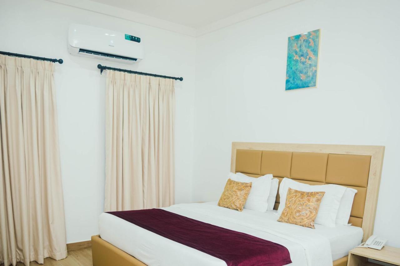 Quest Boutique Hotel Gwarinpa Ngoại thất bức ảnh