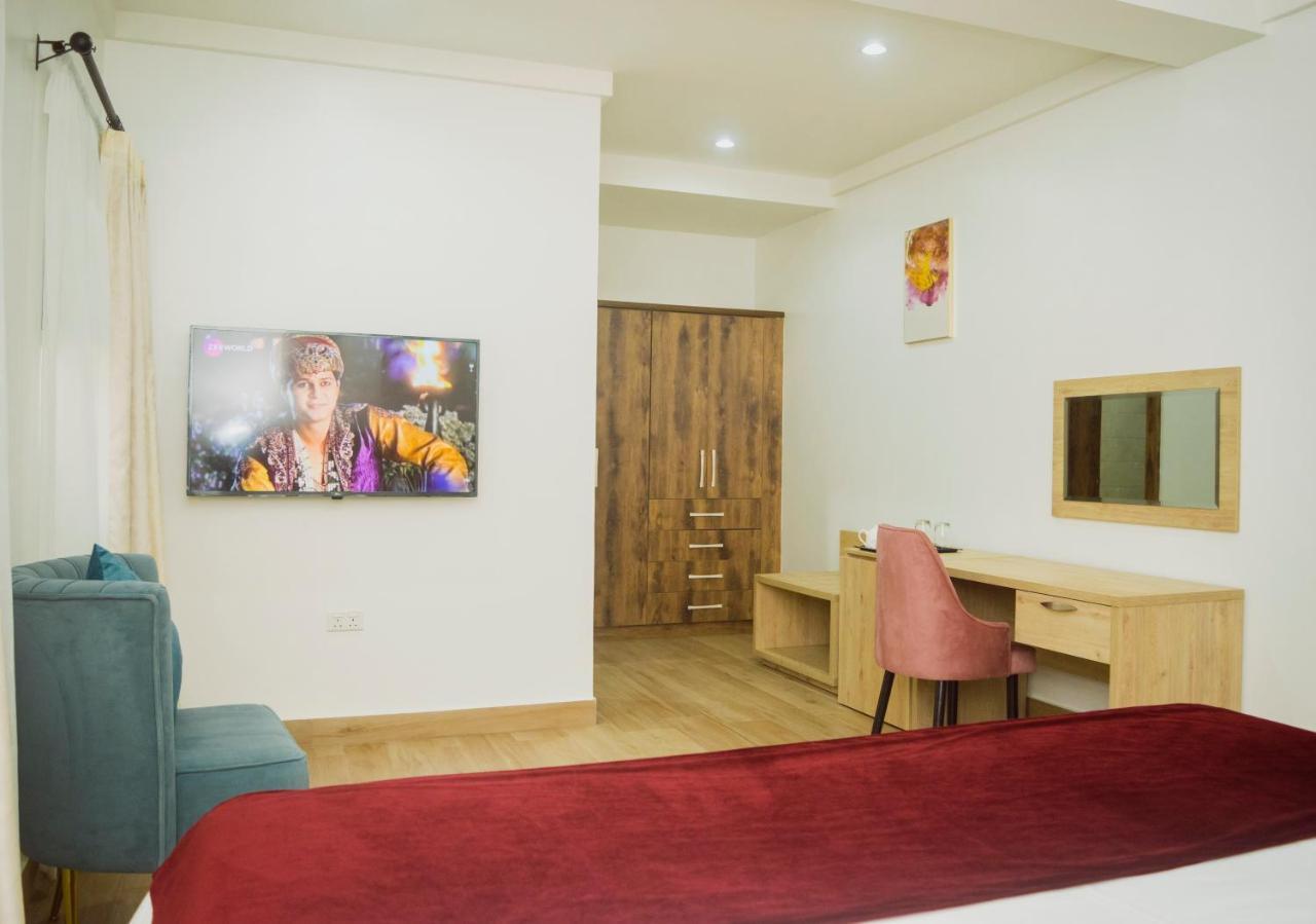 Quest Boutique Hotel Gwarinpa Ngoại thất bức ảnh