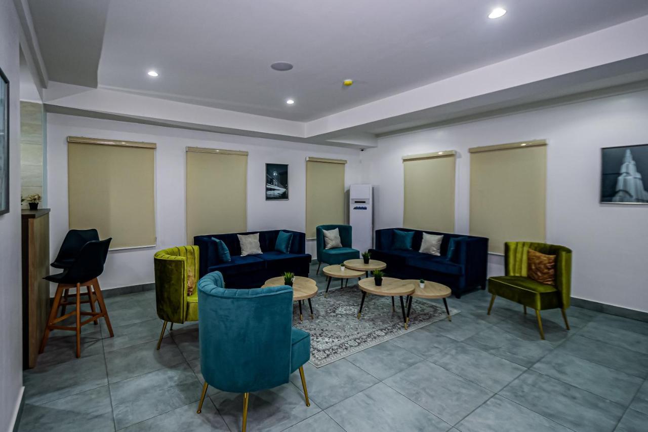 Quest Boutique Hotel Gwarinpa Ngoại thất bức ảnh