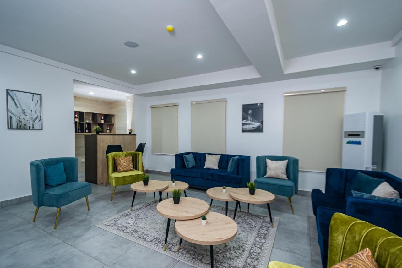 Quest Boutique Hotel Gwarinpa Ngoại thất bức ảnh
