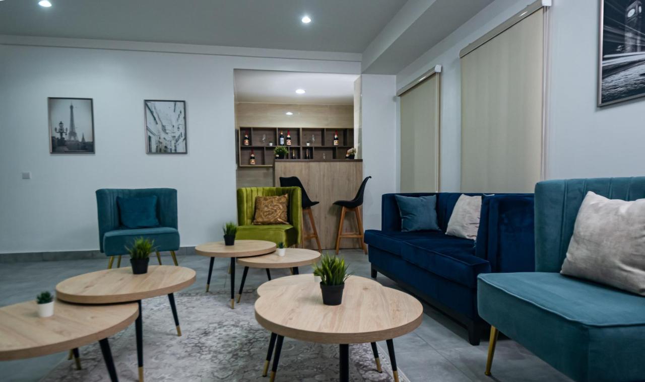Quest Boutique Hotel Gwarinpa Ngoại thất bức ảnh
