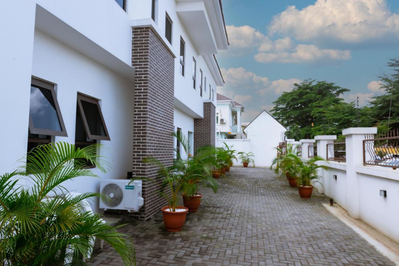 Quest Boutique Hotel Gwarinpa Ngoại thất bức ảnh