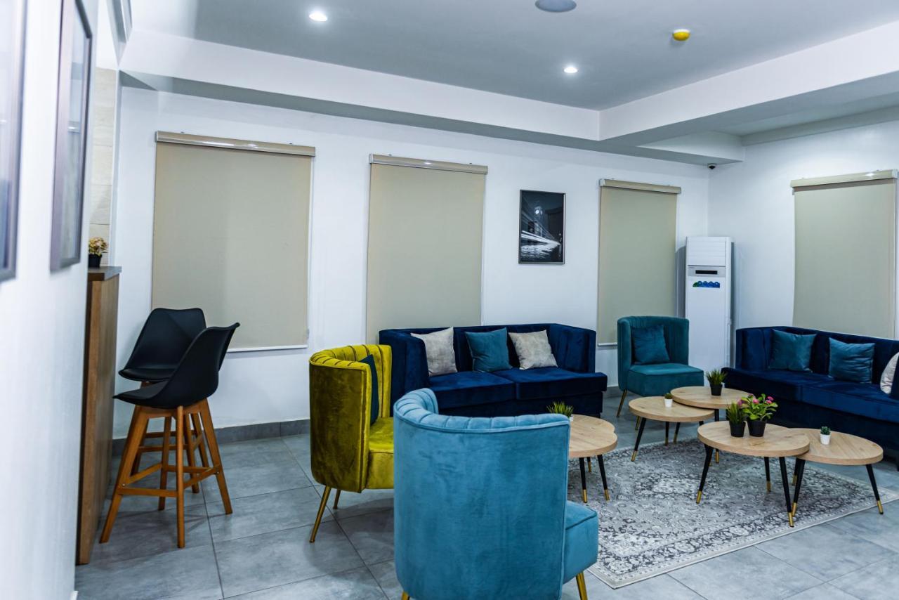 Quest Boutique Hotel Gwarinpa Ngoại thất bức ảnh