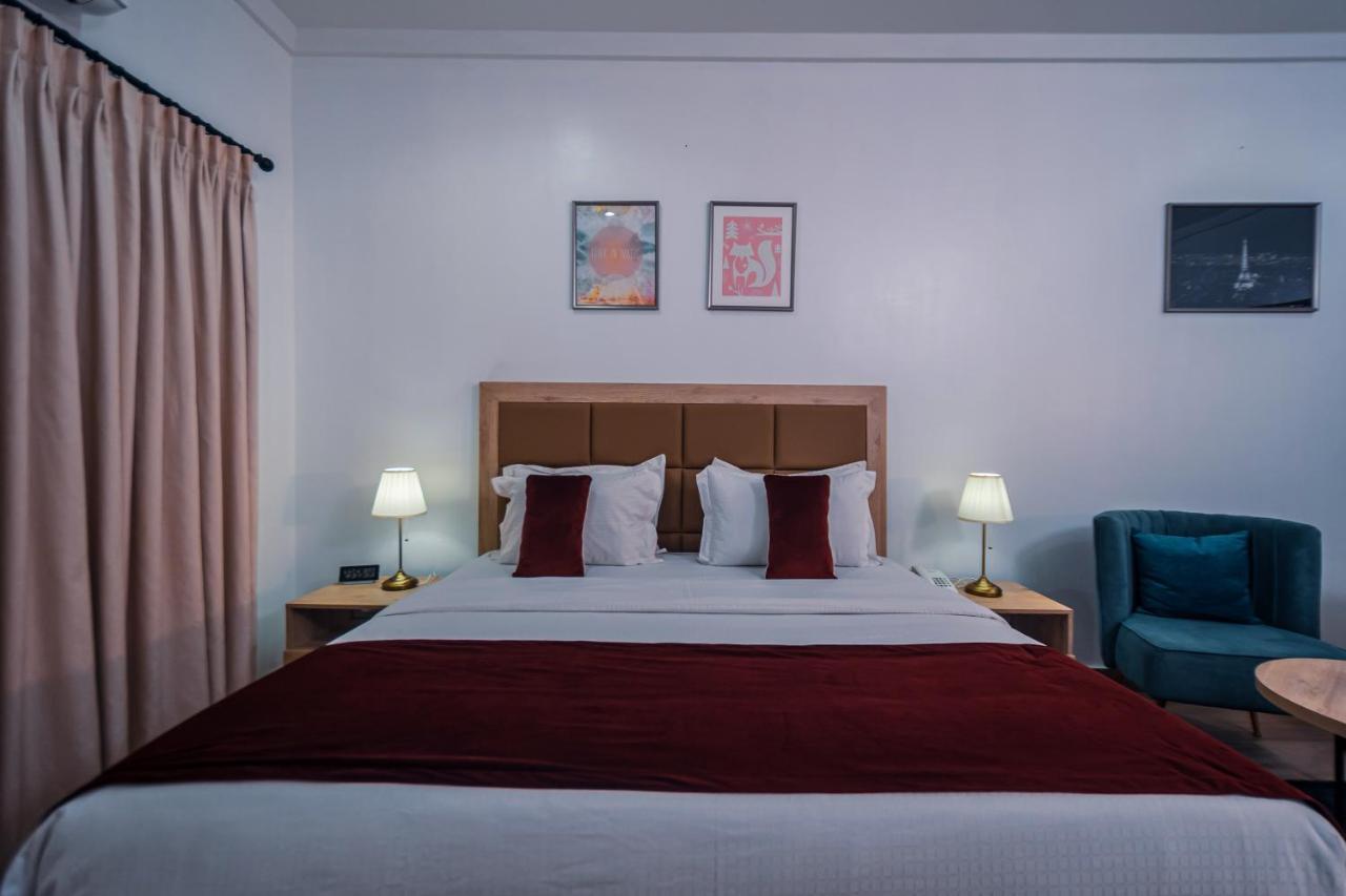 Quest Boutique Hotel Gwarinpa Ngoại thất bức ảnh