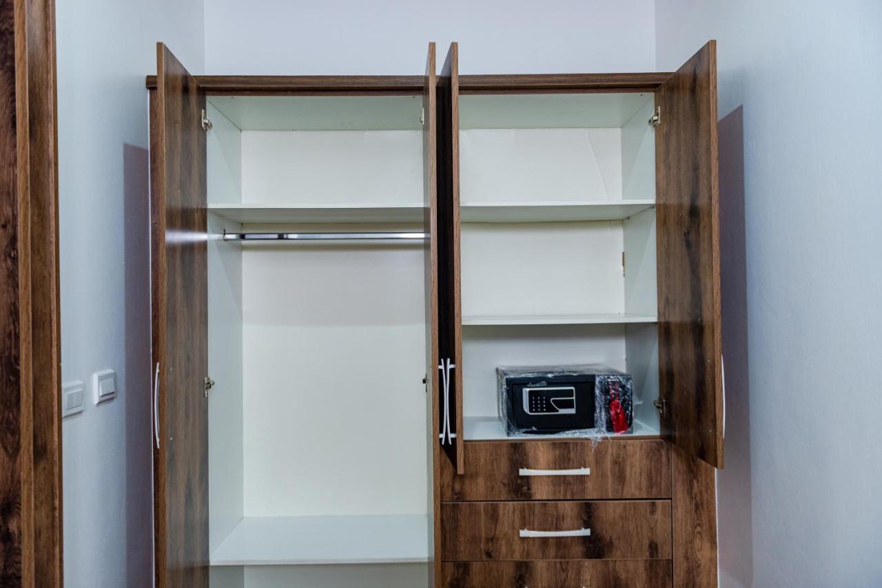 Quest Boutique Hotel Gwarinpa Ngoại thất bức ảnh