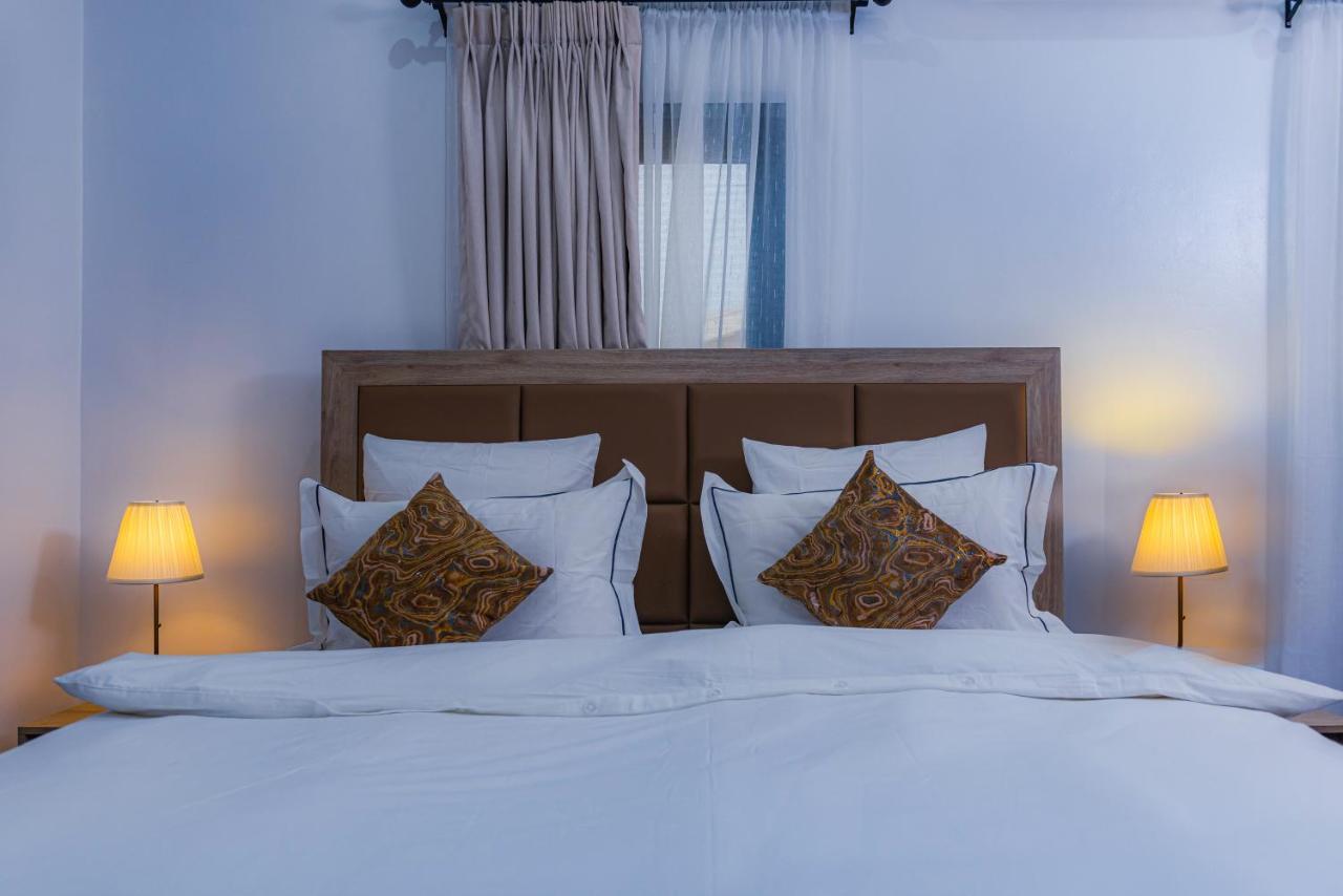 Quest Boutique Hotel Gwarinpa Ngoại thất bức ảnh
