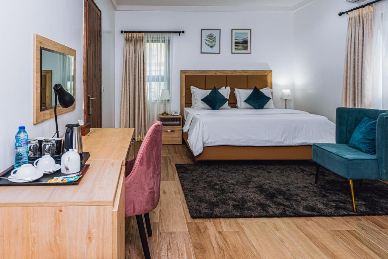Quest Boutique Hotel Gwarinpa Ngoại thất bức ảnh